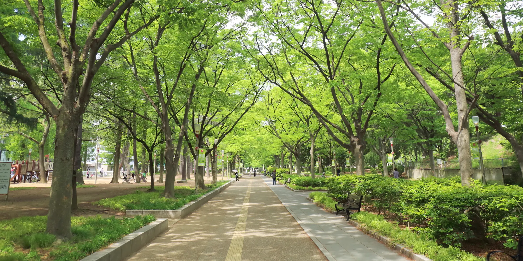 靭公園（徒歩1分／約77m）