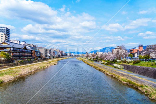 鴨川(五条大橋付近)