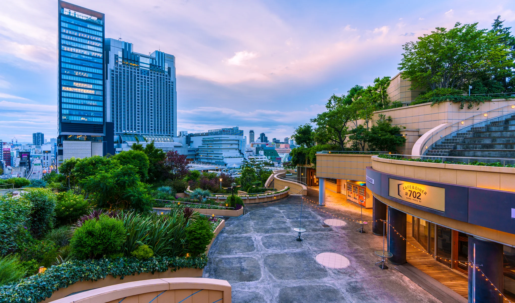 なんばパークス周辺