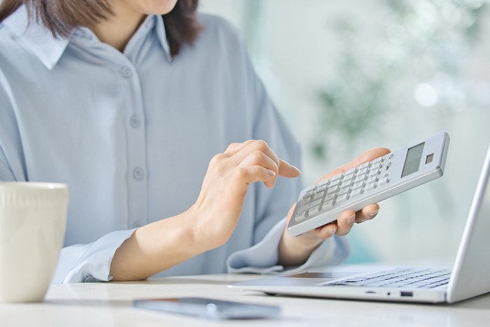 賃貸を借りるときの初期費用を計算する人